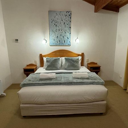 Coonawarra Place Motor Inn Dış mekan fotoğraf