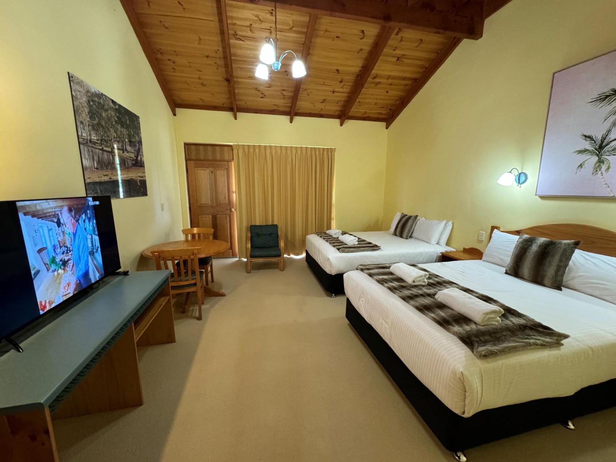 Coonawarra Place Motor Inn Dış mekan fotoğraf