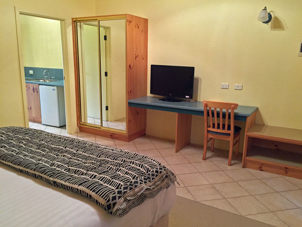 Coonawarra Place Motor Inn Dış mekan fotoğraf