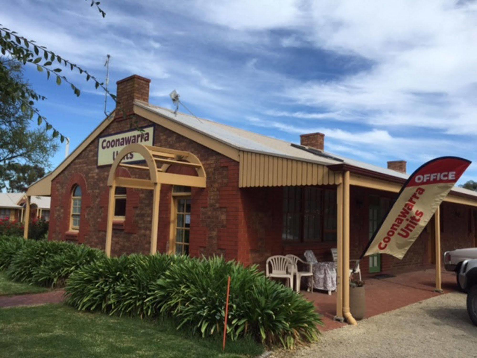 Coonawarra Place Motor Inn Dış mekan fotoğraf